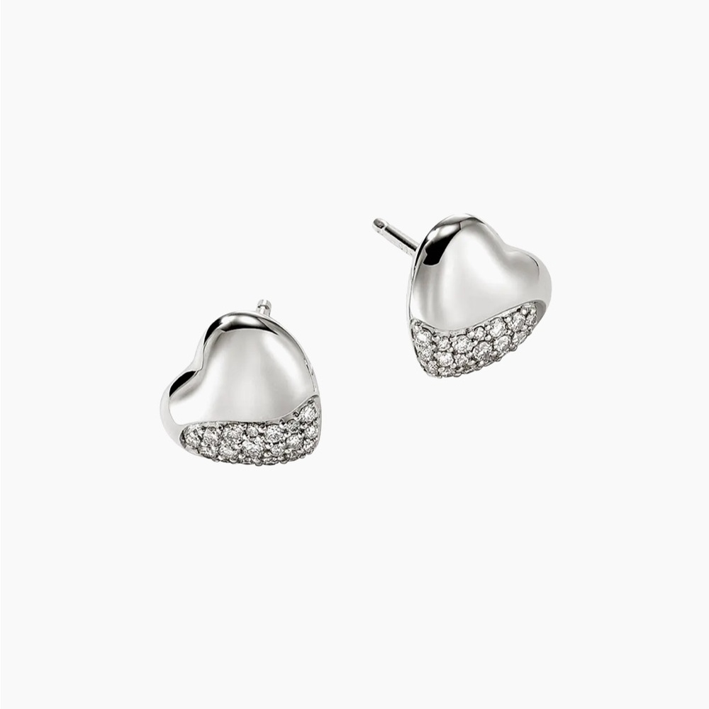 John Hardy
Pebble Sterling Silver & 0.25 TCW Diamond Heart Stud Earrings - Picture 2 of 9
